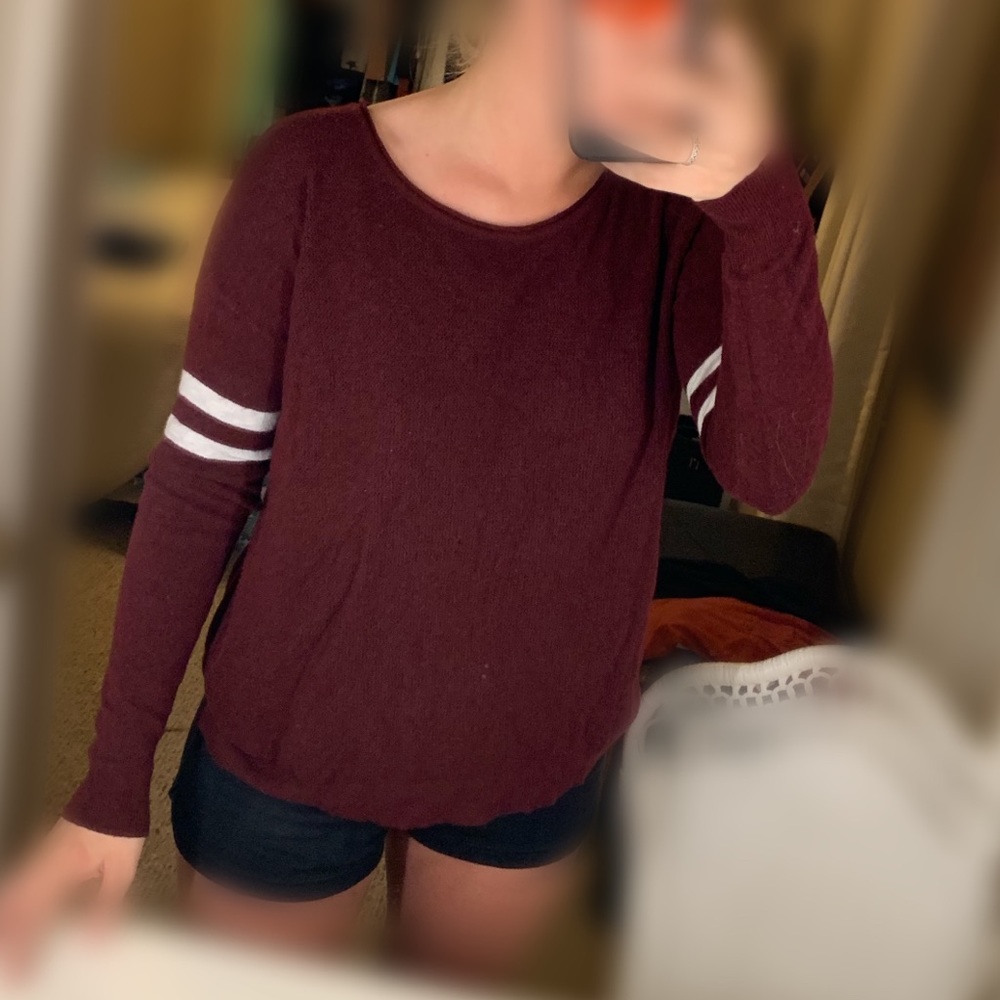 Amercian Eagle light sweater